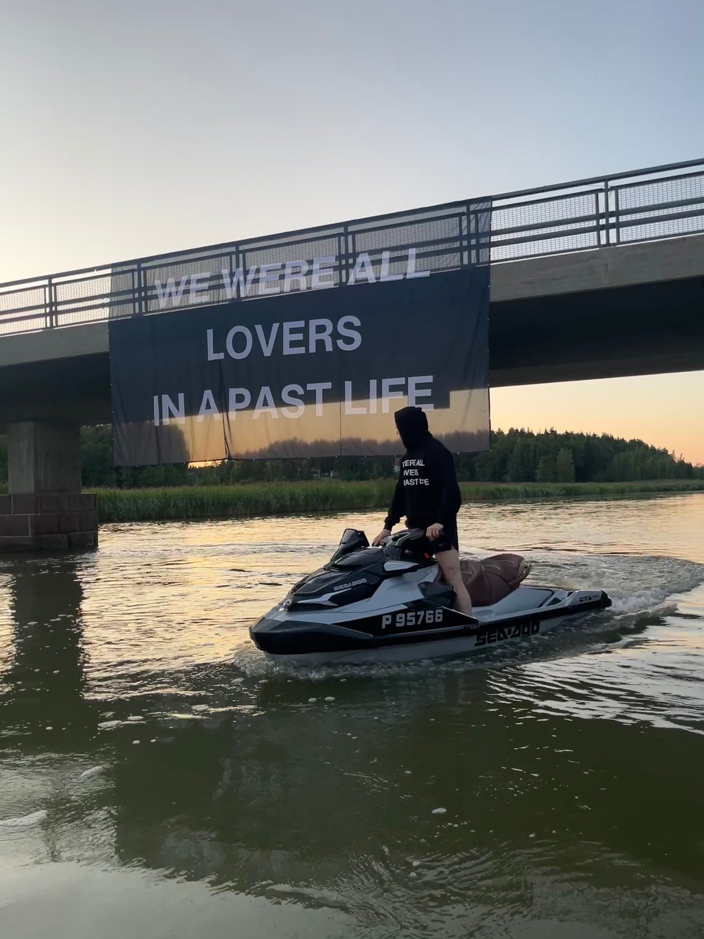 LOVERS OVERSIZED HOODIE - BLACK