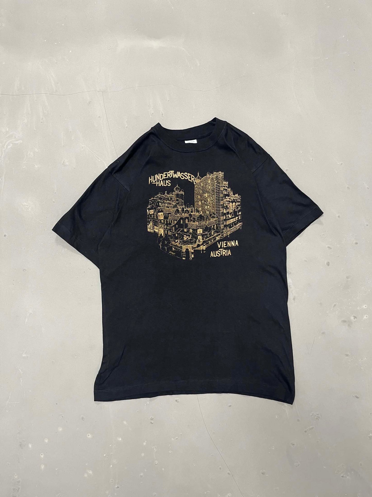 Vintage Vienna t-shirt - L